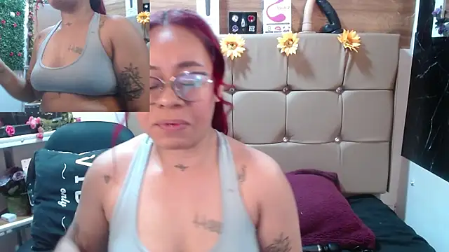 Snapshot of MIA__SPENCER chatting on 22, 9, 2025 MIA SPENCER online show from 22, 9, 2025