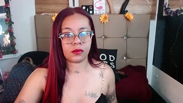 Snapshot of MIA__SPENCER chatting on 12, 2, 2026 MIA SPENCER online show from 12, 2, 2026