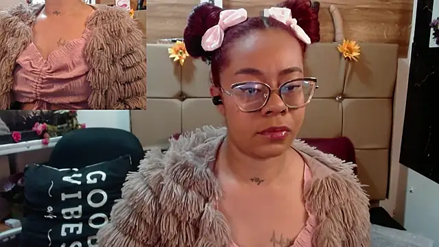 Snapshot of MIA__SPENCER chatting on 24, 9, 2025 MIA SPENCER online show from 24, 9, 2025