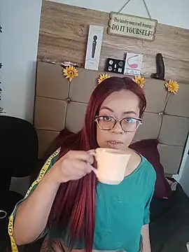 Snapshot of MIA__SPENCER chatting on 24, 11, 2025 MIA SPENCER online show from 24, 11, 2025