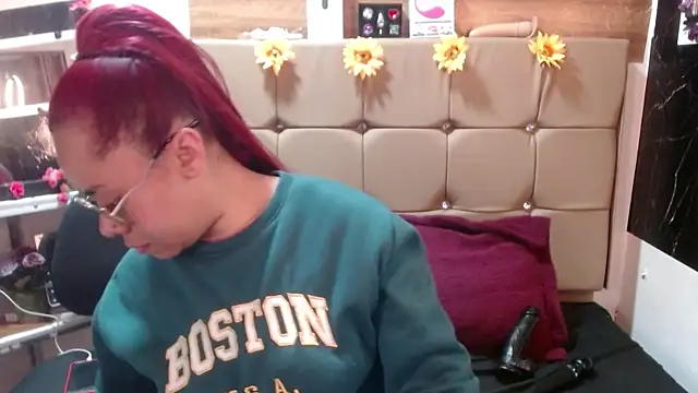 Snapshot of MIA__SPENCER chatting on 1, 10, 2025 MIA SPENCER online show from 1, 10, 2025