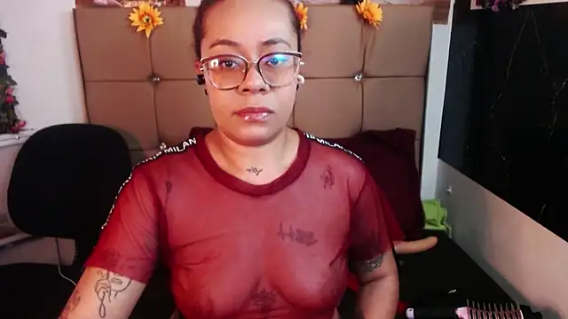 Snapshot of MIA__SPENCER chatting on 6, 2, 2026 MIA SPENCER online show from 6, 2, 2026