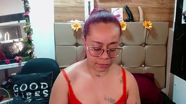 Snapshot of MIA__SPENCER chatting on 3, 10, 2025 MIA SPENCER online show from 3, 10, 2025