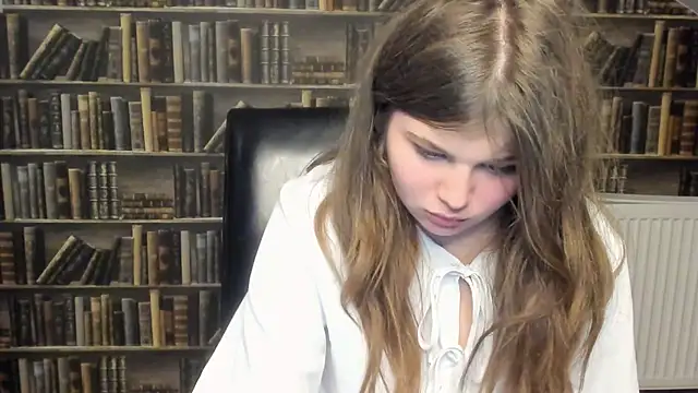 Lilly Jess online show from 9, 11, 2025