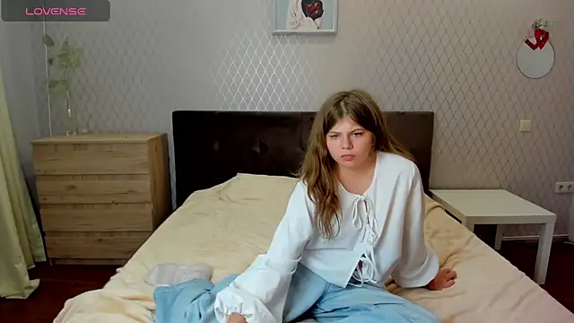 Lilly Jess online show from 23, 9, 2025