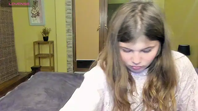 Lilly Jess online show from 30, 10, 2025