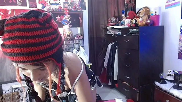 carolinerue online show from 22, 9, 2025