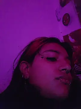 carolinerue online show from 8, 5, 2026