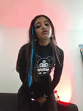 carolinerue online show from 28, 10, 2025