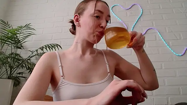 WhitePrincessLuna online show from 12, 3, 2026