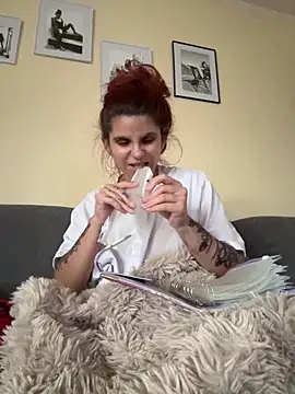 Snapshot of Brutecia2002 chatting on 16, 12, 2025 Brutecia2002 online show from 16, 12, 2025