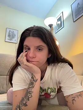 Snapshot of Brutecia2002 chatting on 3, 3, 2026 Brutecia2002 online show from 3, 3, 2026