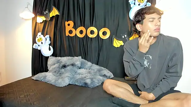 maicol cum23 online show from 24, 10, 2025