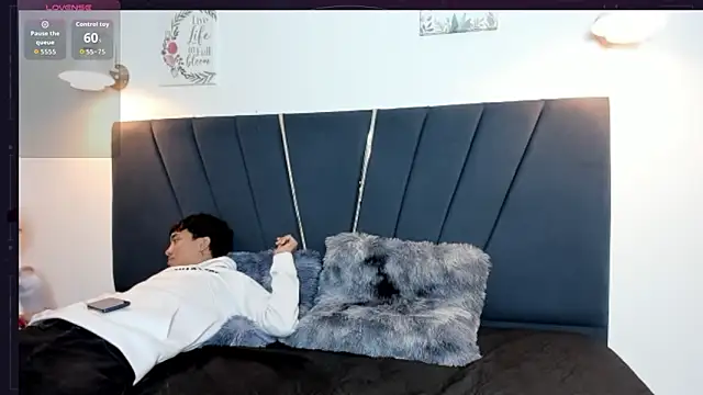 maicol cum23 online show from 25, 9, 2025