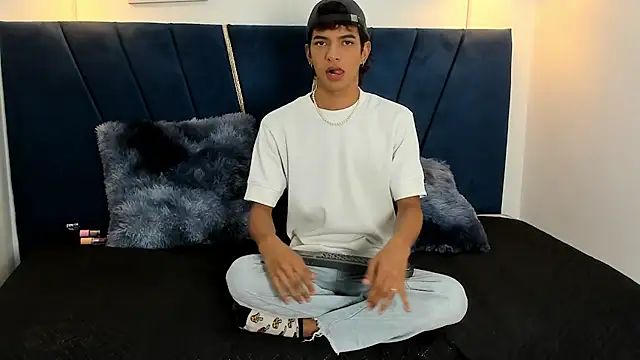 maicol cum23 online show from 10, 9, 2025