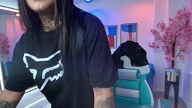 Black roseee online show from 24, 5, 2026