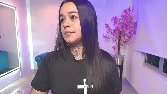 Black roseee online show from 15, 4, 2026