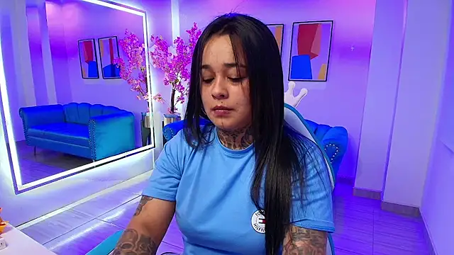 Black roseee online show from 4, 10, 2025