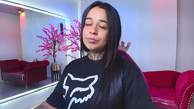 Snapshot of Black_roseee chatting on 6, 2, 2026 Black roseee online show from 6, 2, 2026