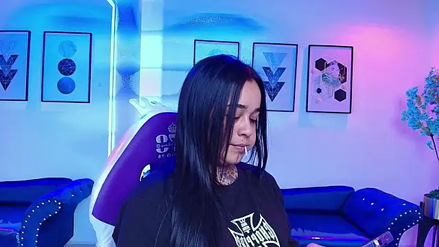 Black roseee online show from 21, 3, 2026