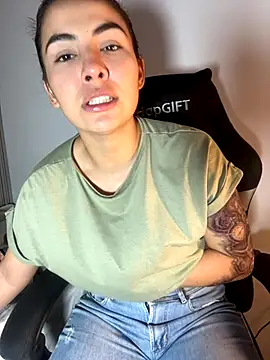 Dakota Evanns online show from 3, 10, 2025