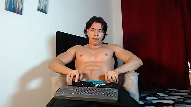 adriel escalante online show from 5, 12, 2025