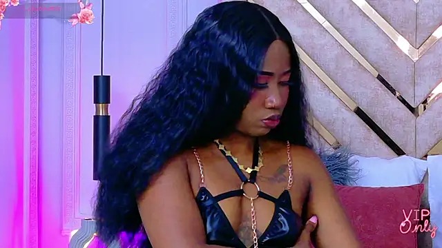 Snapshot of Rossie-Cameron chatting on 9, 2, 2026 Rossie-Cameron online show from 9, 2, 2026