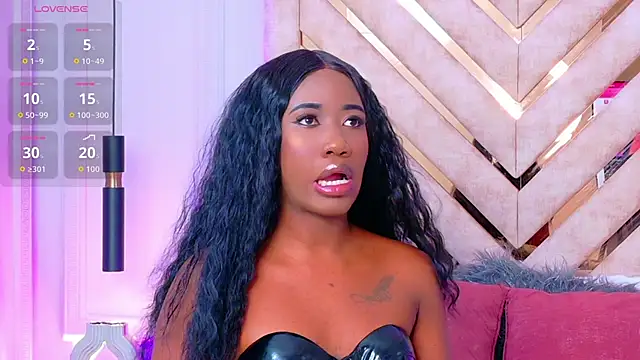 Snapshot of Rossie-Cameron chatting on 7, 2, 2026 Rossie-Cameron online show from 7, 2, 2026