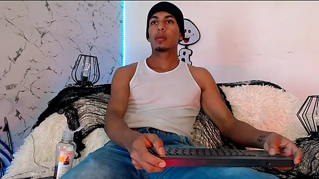 lorian vikel online show from 5, 10, 2025