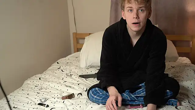 scottishtwink01 online show from 14, 11, 2025