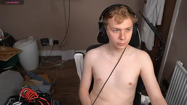 scottishtwink01 online show from 9, 7, 2026