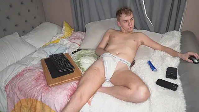 scottishtwink01 online show from 12, 4, 2026