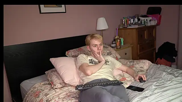 scottishtwink01 online show from 5, 12, 2025