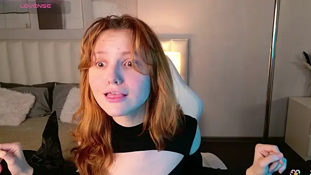 AlisHanson online show from 30, 10, 2025