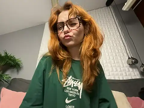 AlisHanson online show from 26, 9, 2025