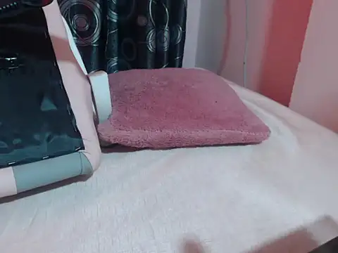 Snapshot of PANDORA-PIEL chatting on 9, 10, 2025 PANDORA-PIEL online show from 9, 10, 2025