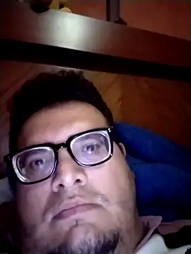 Santiagoqro85 online show from 1, 10, 2025