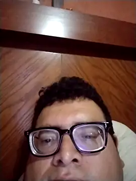 Santiagoqro85 online show from 10, 10, 2025