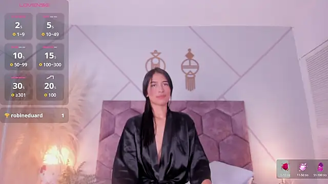 nicol giraldoo online show from 12, 5, 2026