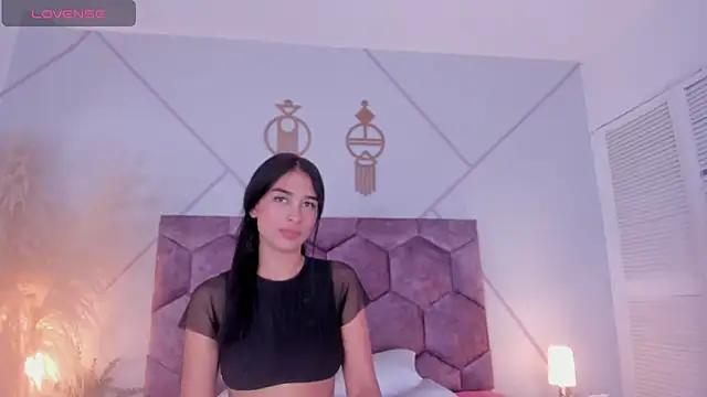 nicol giraldoo online show from 8, 5, 2026