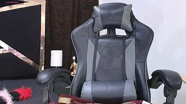 luna brown7 online show from 17, 12, 2025