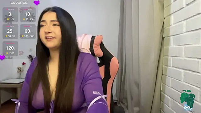 valentinauwu online show from 8, 4, 2026