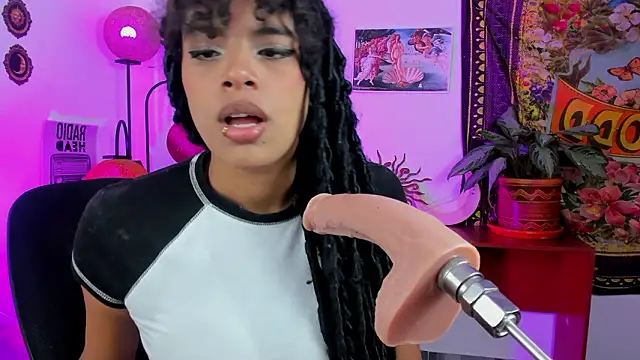 Raven luv online show from 13, 3, 2026