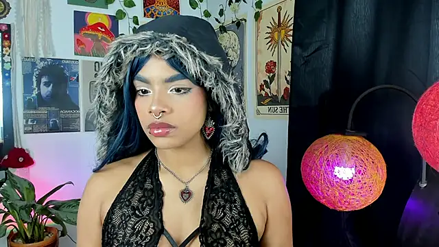 Raven luv online show from 5, 12, 2025