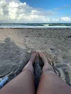 Snapshot of carynn chatting on 26, 10, 2025 carynn online show from 26, 10, 2025