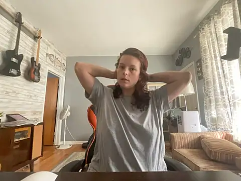 Snapshot of carynn chatting on 19, 9, 2025 carynn online show from 19, 9, 2025