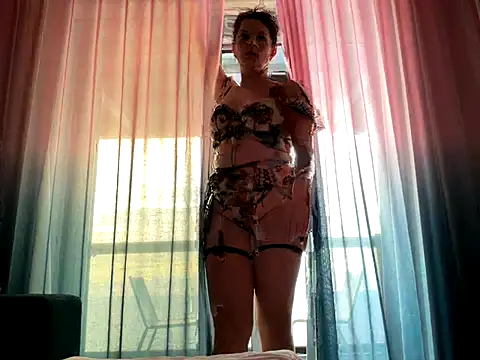 Snapshot of carynn chatting on 20, 10, 2025 carynn online show from 20, 10, 2025