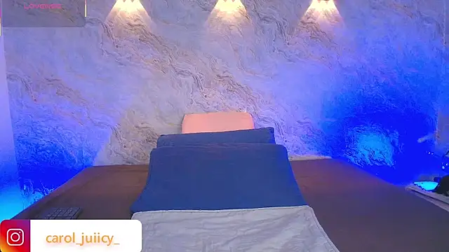 abbyrouss  online show from 13, 10, 2025