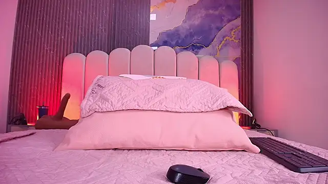 abbyrouss  online show from 3, 12, 2025