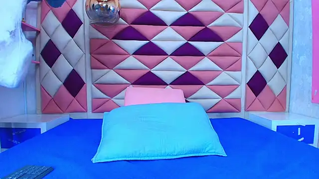 abbyrouss  online show from 23, 9, 2025